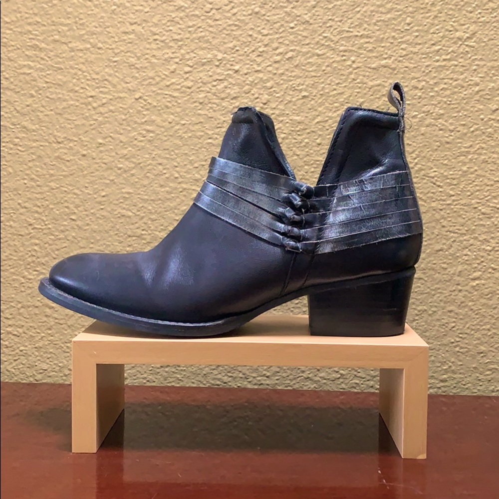 Diba black and grey leather Chelsea boots